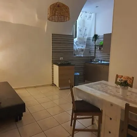 San Gennaro Apartment *